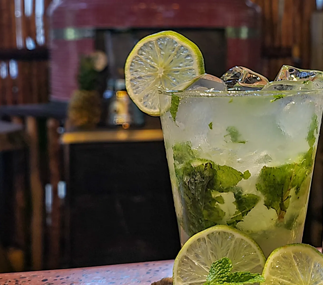 Mojito preparado en el bar de EntreAguas